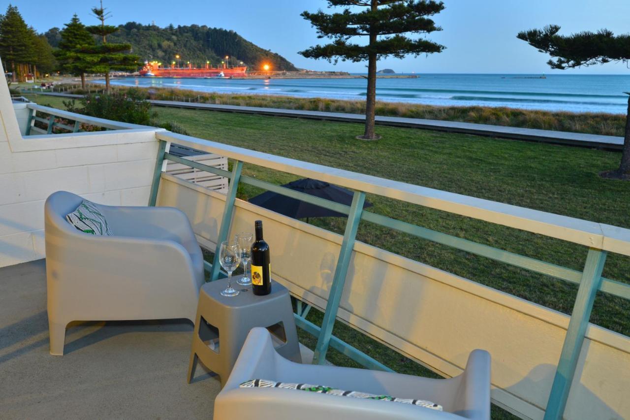 Whispering Sands Beachfront Motel Gisborne Eksteriør billede